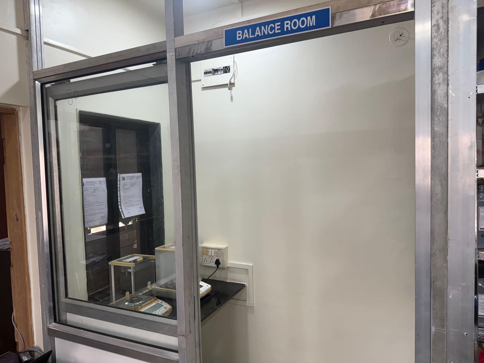 Analytical Balance